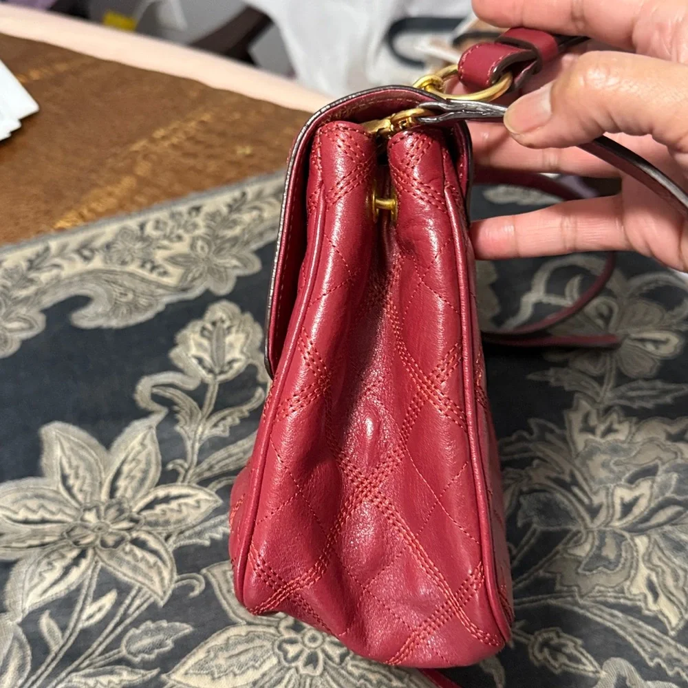 Authentic Jill Stuart Elegant Red Quilted Handbag with Lock and Key - Picture 4 of 13